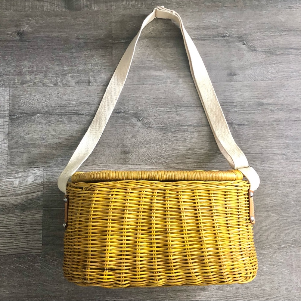 Vintage Fisherman Basket